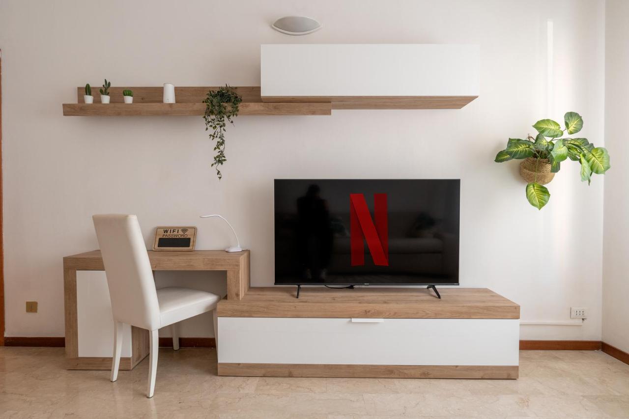 San Siro Big House Wifi Netflix Free Parking Apartman Milánó Kültér fotó
